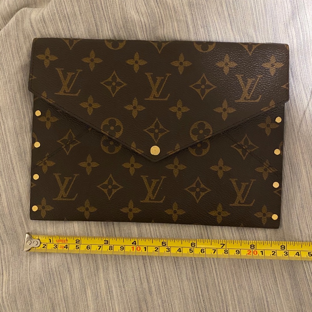 Louis Vuitton Monogram Rivets Envelope - Picture 8 of 12